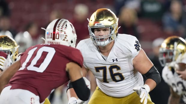 Notre Dame offensive tackle Joe Alt